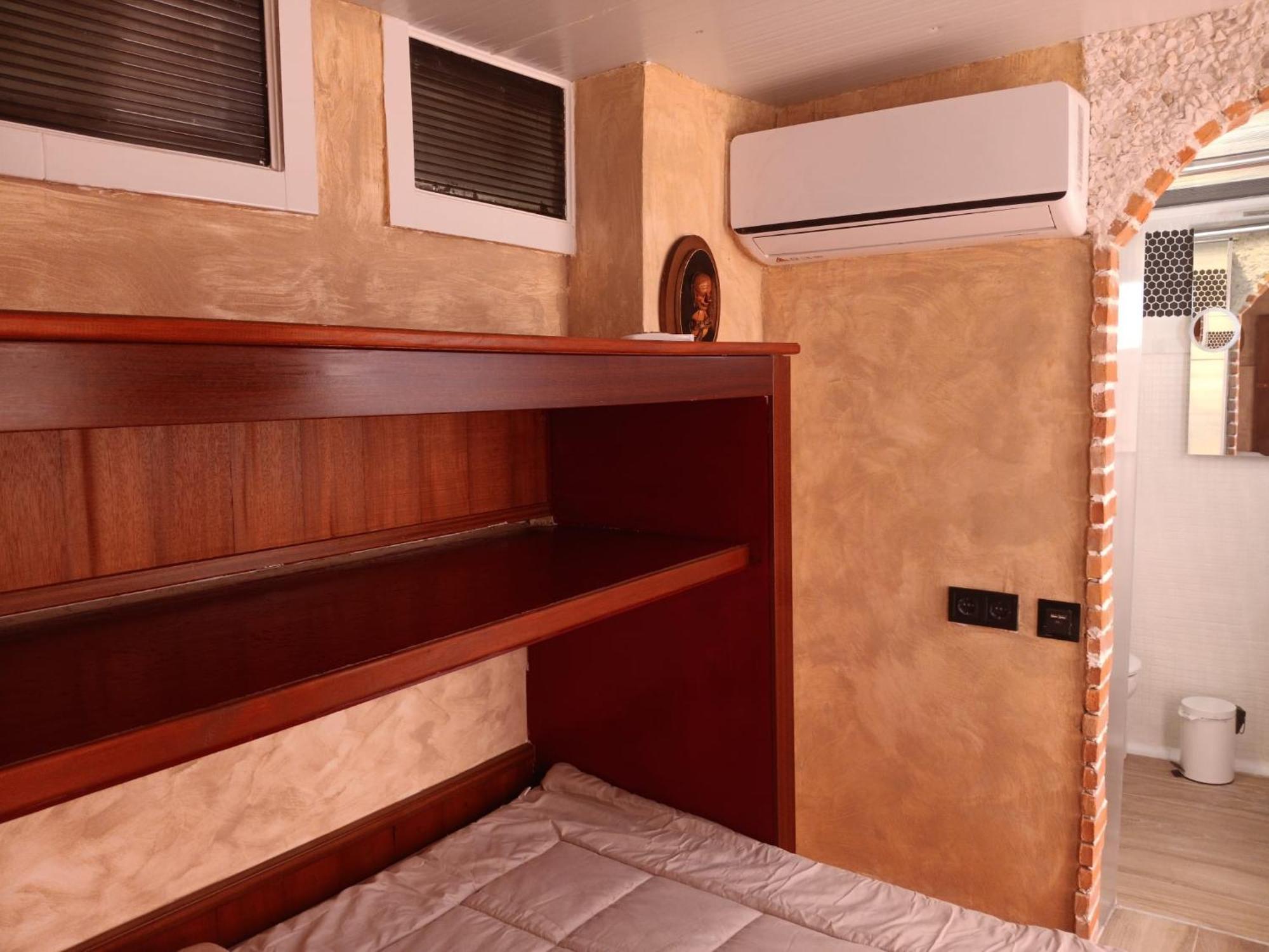 Hotel Tiny House La Pobla de Vallbona Exterior foto